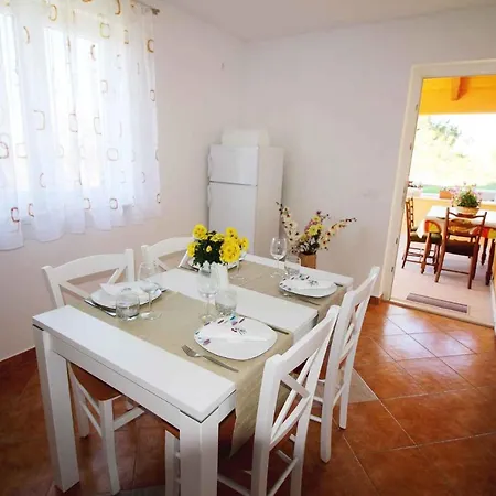 In Porec/istrien 31448 Holiday home